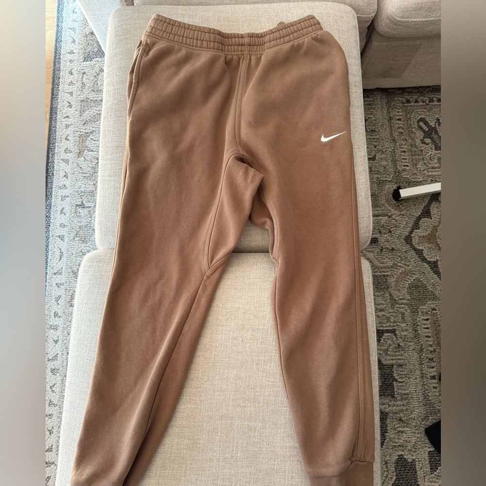 Nike Men’s fleece sweatpants